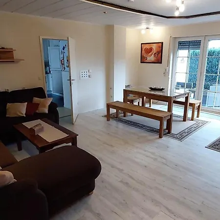 Mw 1b 82m2 Weserbergland Weser Inkl 2 Terrassen Waesche Und Endreinigung Self Checkin Apartment