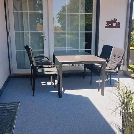 Mw 1b 82m2 Weserbergland Weser Inkl 2 Terrassen Waesche Und Endreinigung Self Checkin Apartment Hoexter