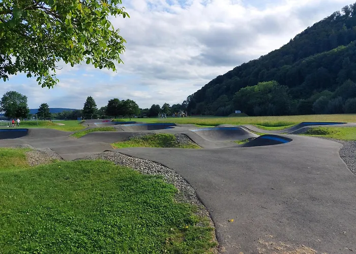 Mw 1b 82m2 Weserbergland Weser Inkl 2 Terrassen Waesche Und Endreinigung Self Checkin Lägenhet Höxter